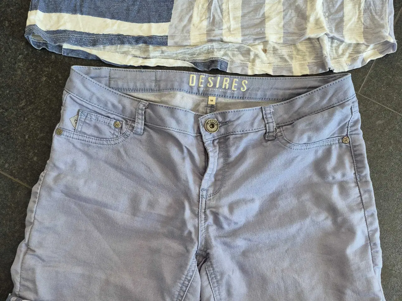 Billede 2 - Shorts sæt med tshirts