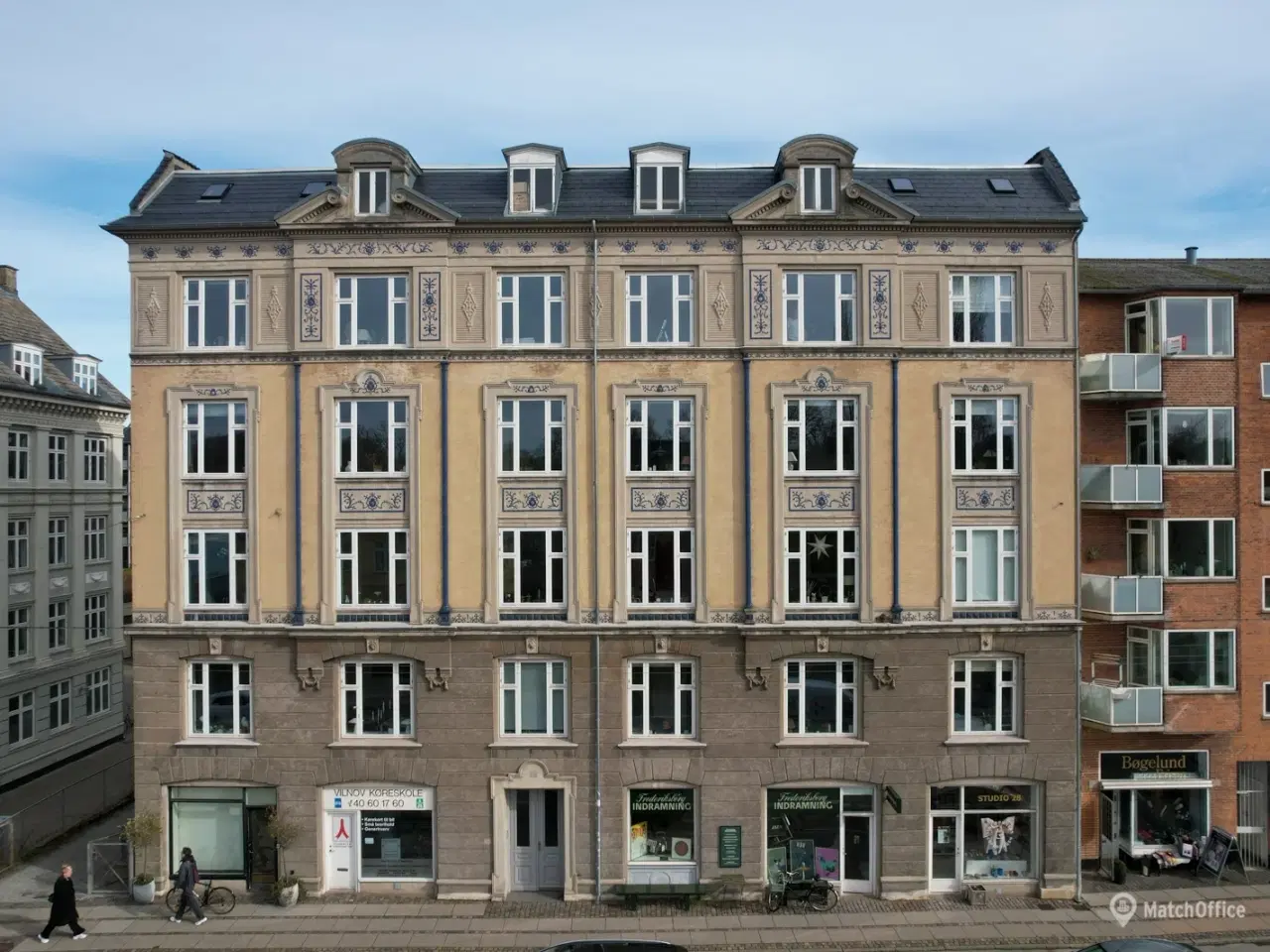 Billede 10 - Butik i Smallegade lige ved indgangen til Frederiksberg Have