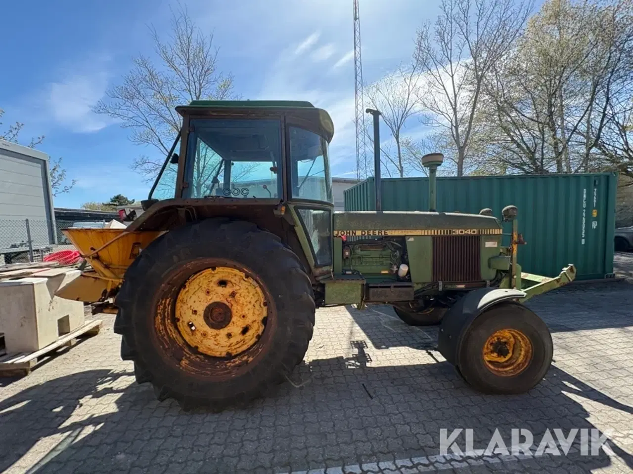 Billede 6 - Traktor John Deere 3040 med kost sneplov og saltspreder