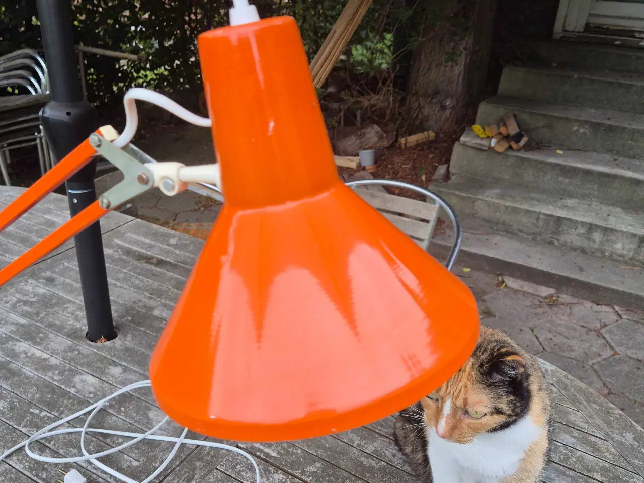 Billede 2 - Solid orange arkitektlampe i klassisk dansk design