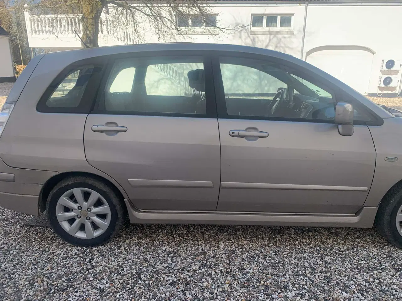 Billede 5 - Synet i okt. 25: Suzuki Lianina, super begynderbil