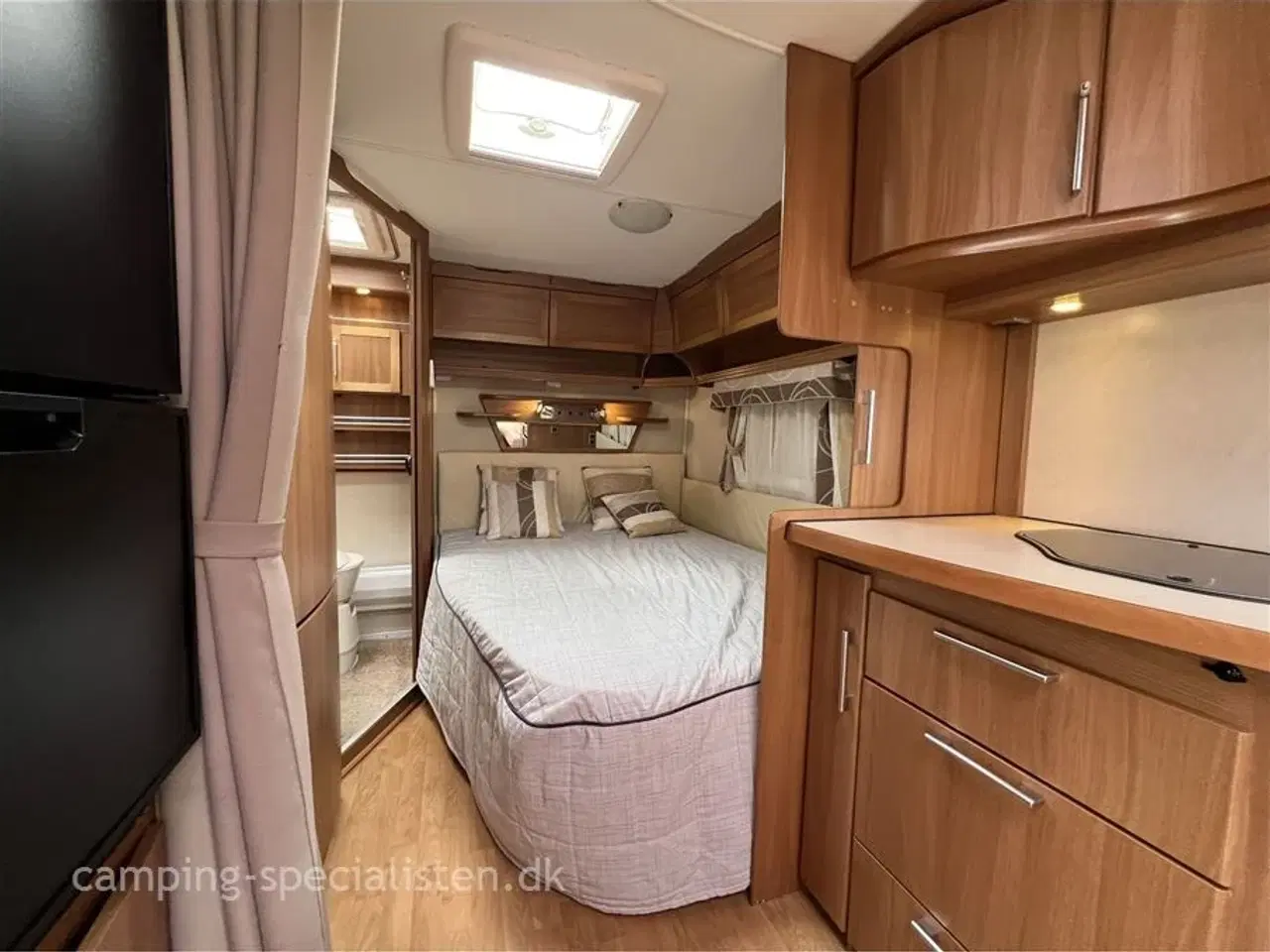 Billede 6 - 2009 - Kabe Royal 560 XL KS   2009 Kabe Royal 560 XL KS - Se den nu hos Camping-Specialisten.dk