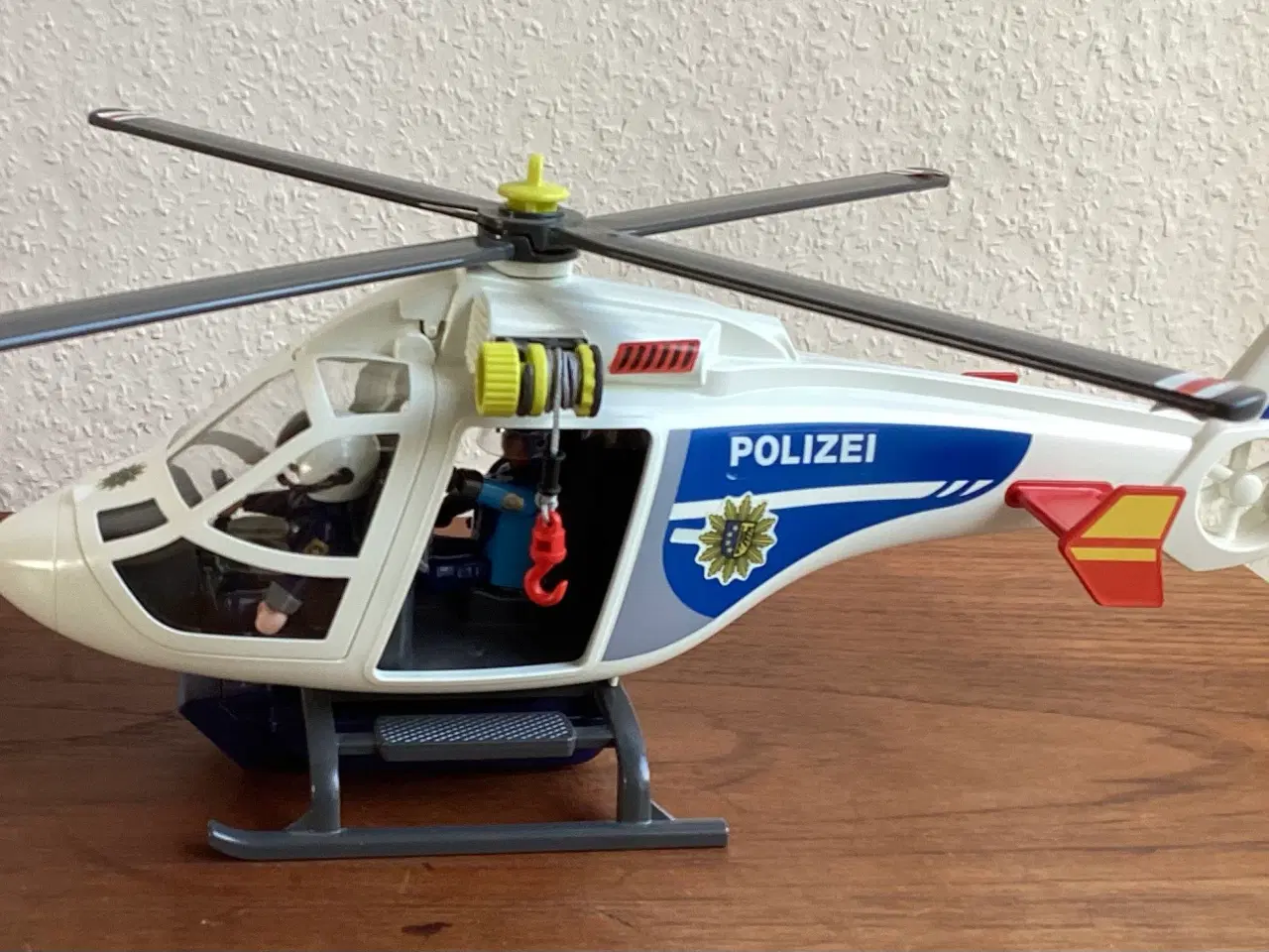 Billede 1 - Politihelikopter med LED lys. Playmobil nr. 6921