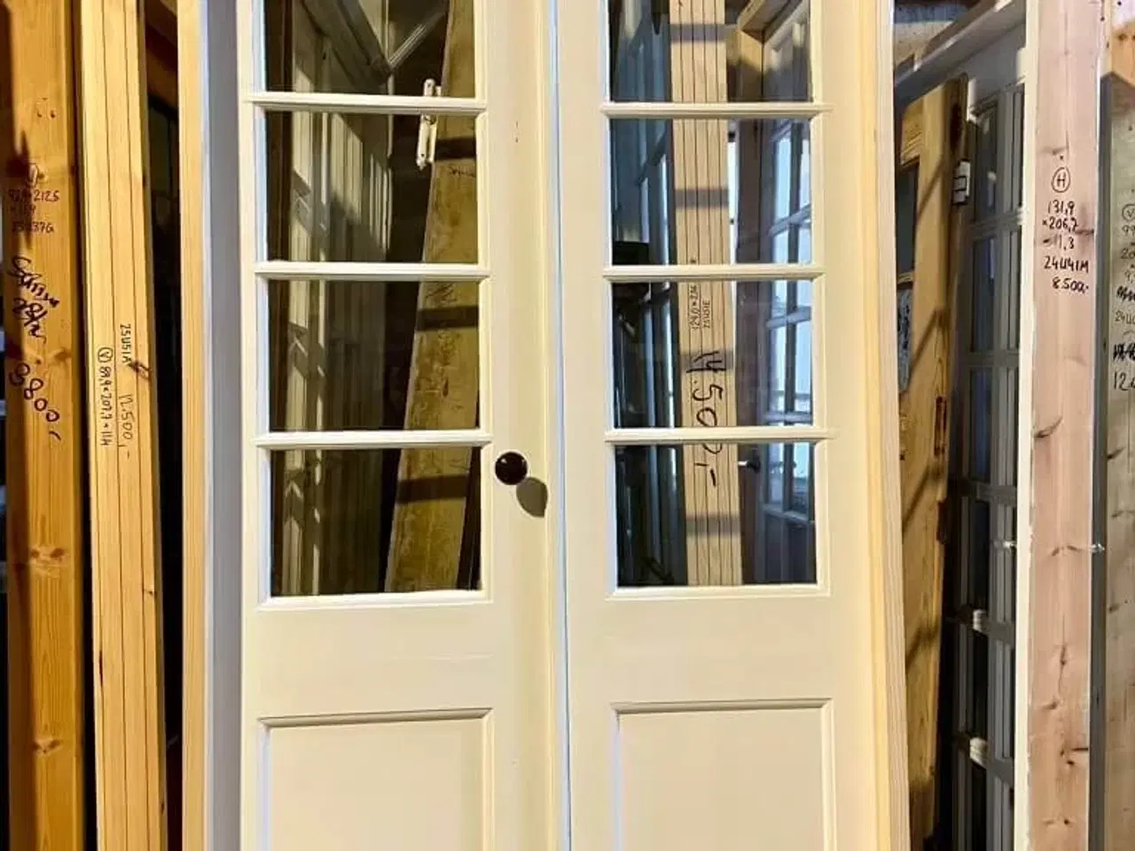 Billede 2 - Smal og høj dobbelt glasdør m. trukket glas
