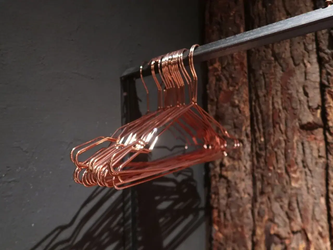 Billede 5 - 4 stk. Vinkelbeslag med stort parti bøjler