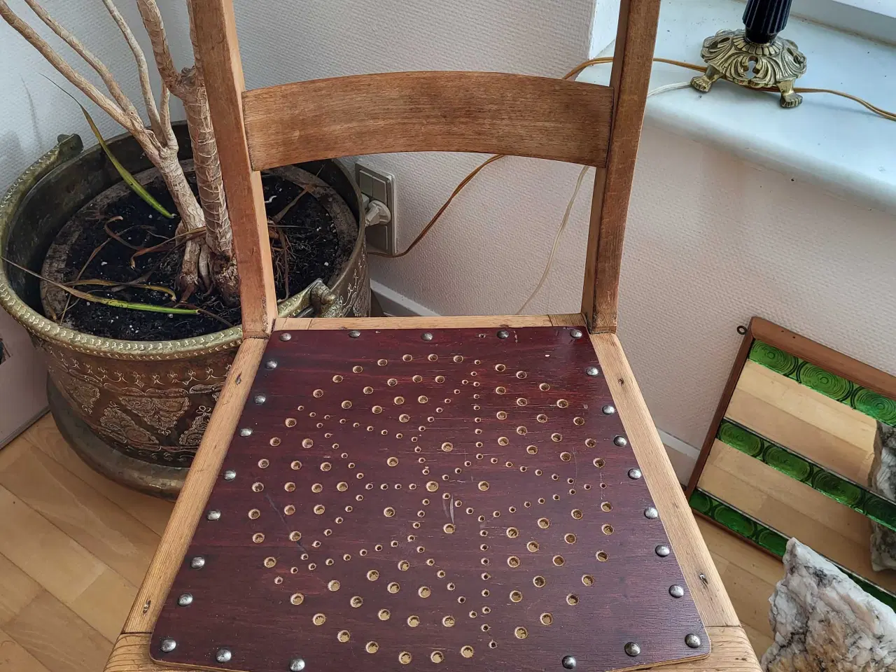 Billede 1 - Dekorativ antik stol