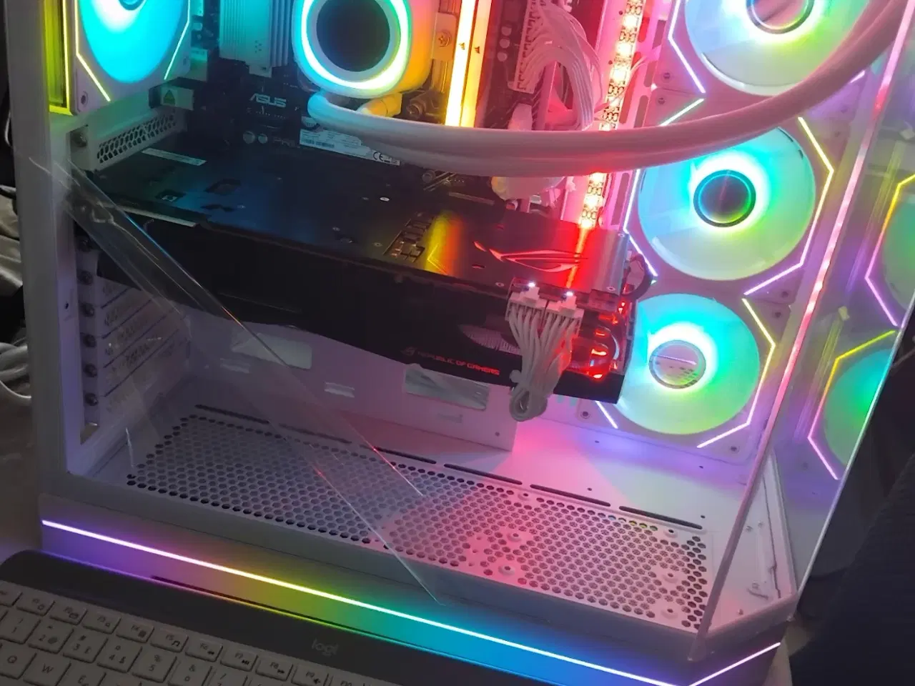 Billede 1 - ASUS AM5 7 8700F-RTX 2080 TI 11 GB RAM M.2 6000 GB