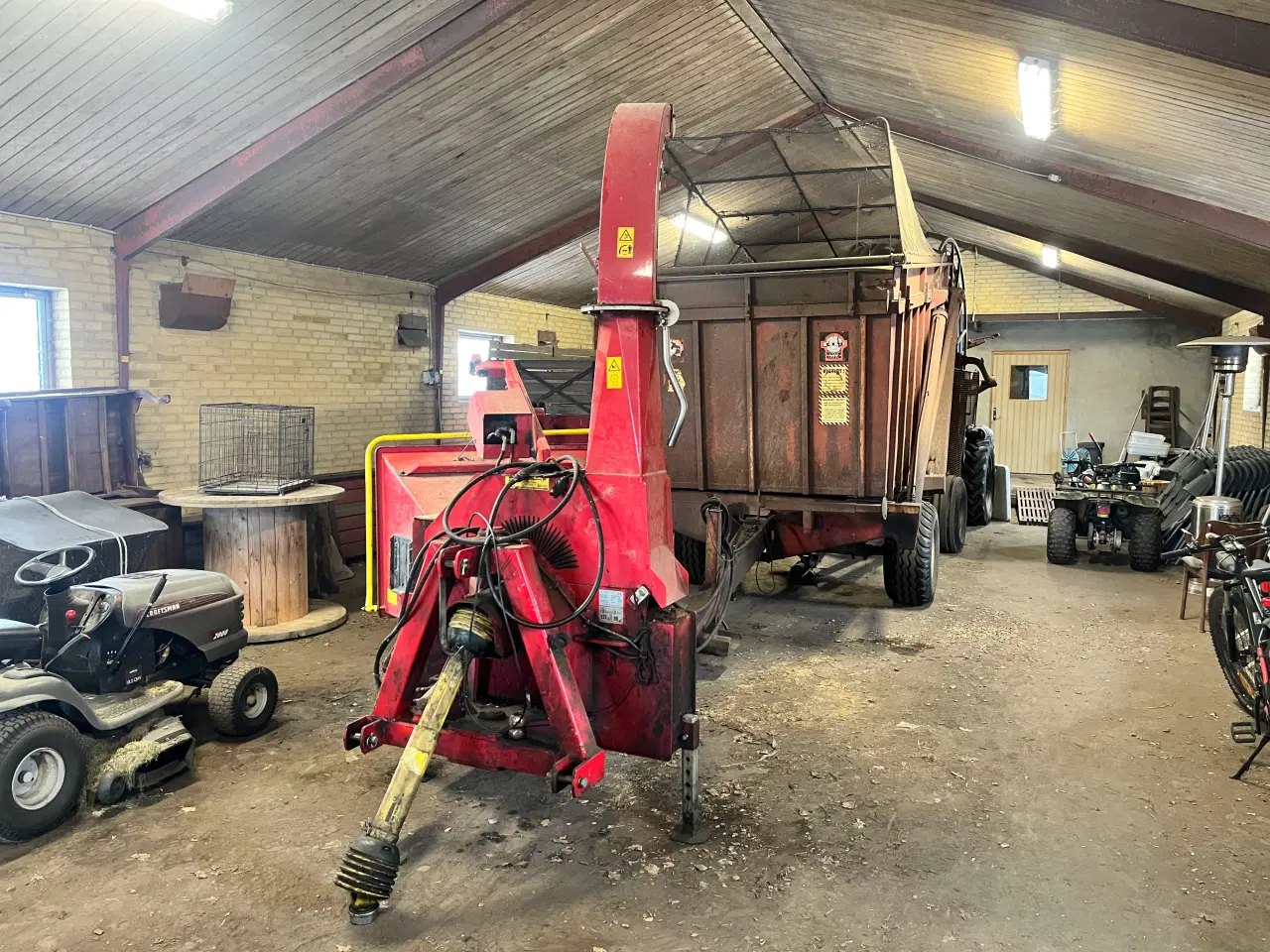 Billede 2 - TP 270 flishugger m. Højtipvogn