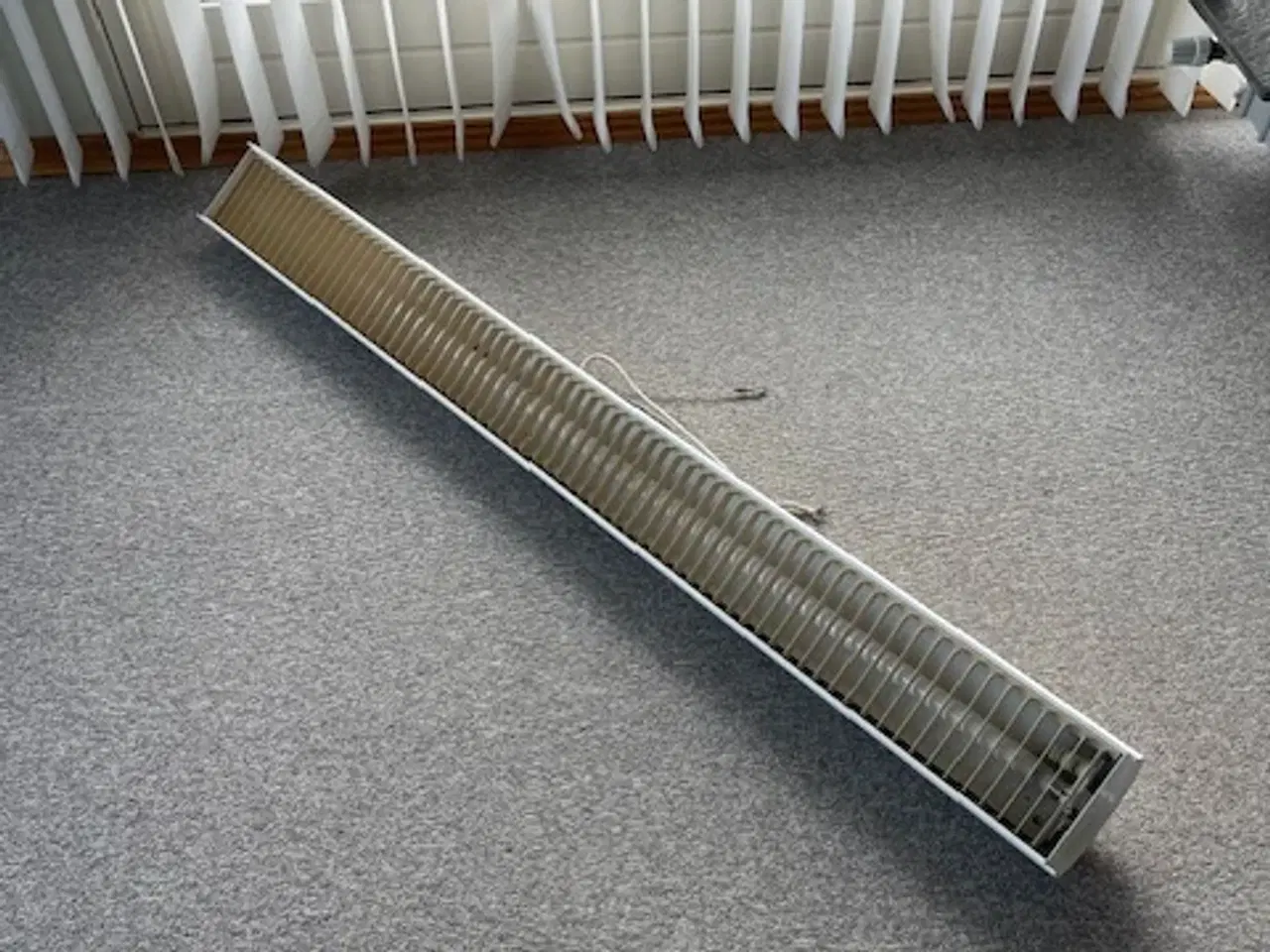 Billede 2 - stor loftslampe - ideel til værksted/køkken