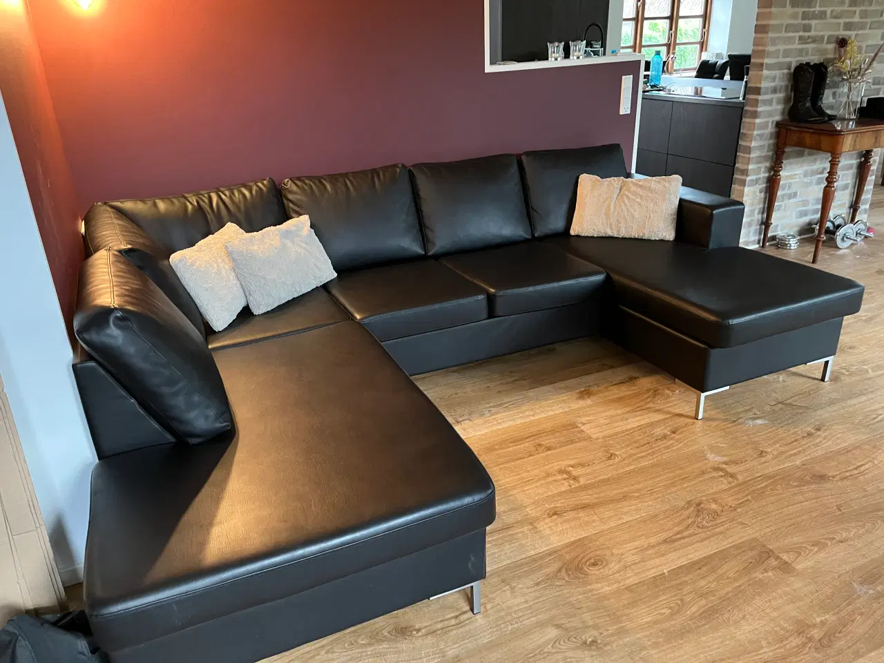 Billede 3 - Velholdt u-sofa