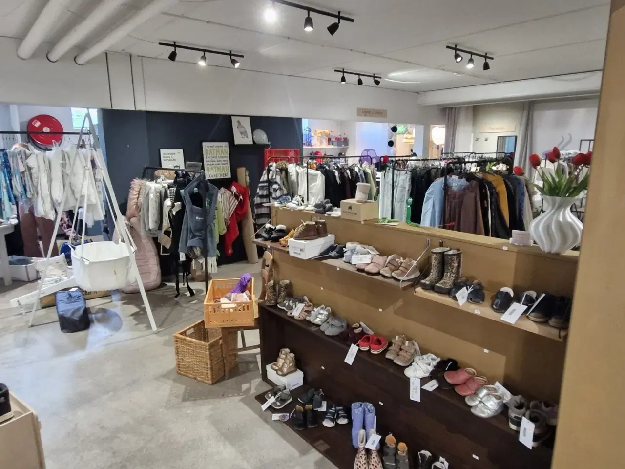 Billede 11 - Regulært flot butikslokale. Butik. Showroom. Kontor. Lager. Værksted og lign