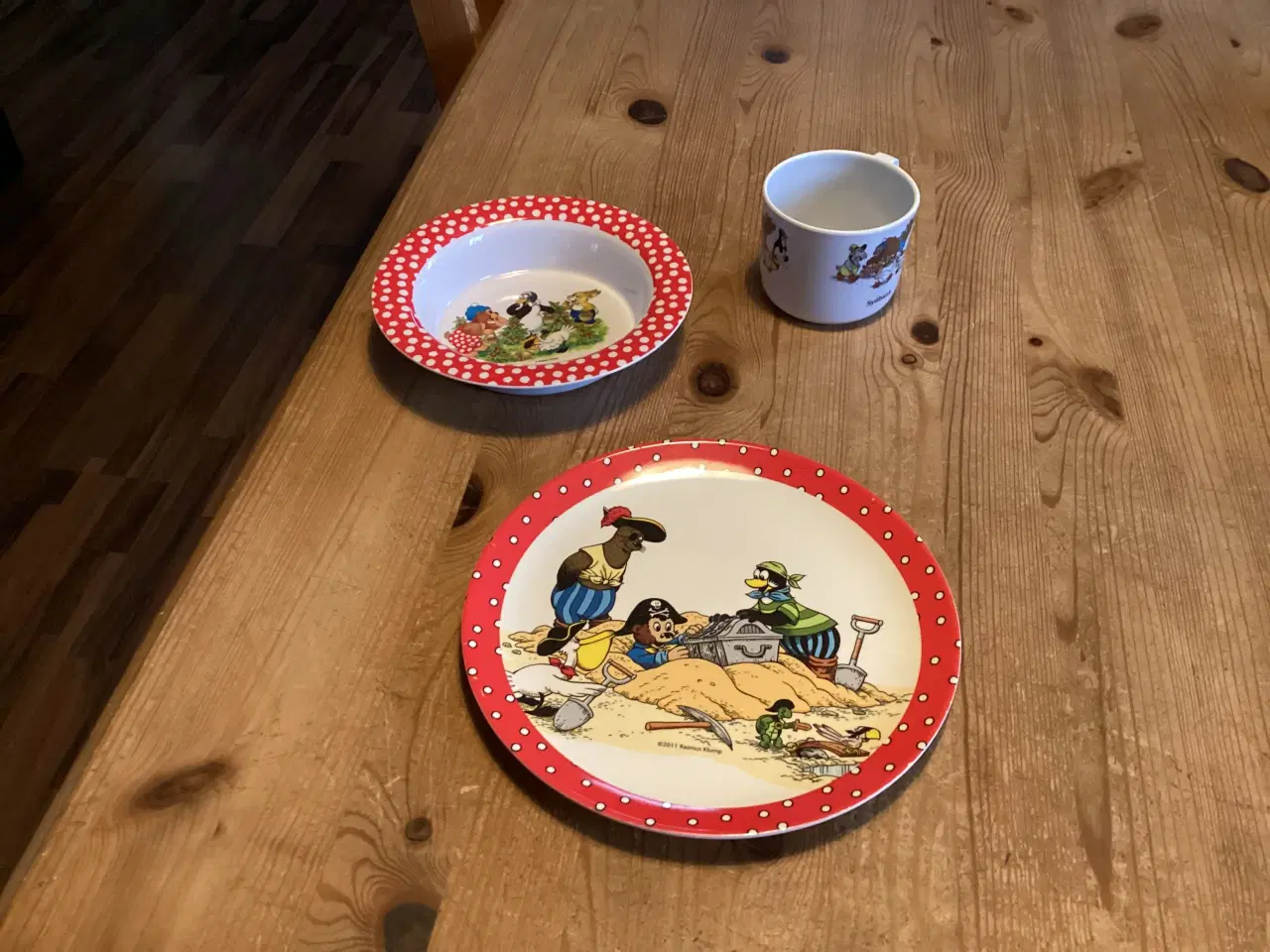 Billede 11 - Børne Service, Peter Plys, Rasmus Klump.