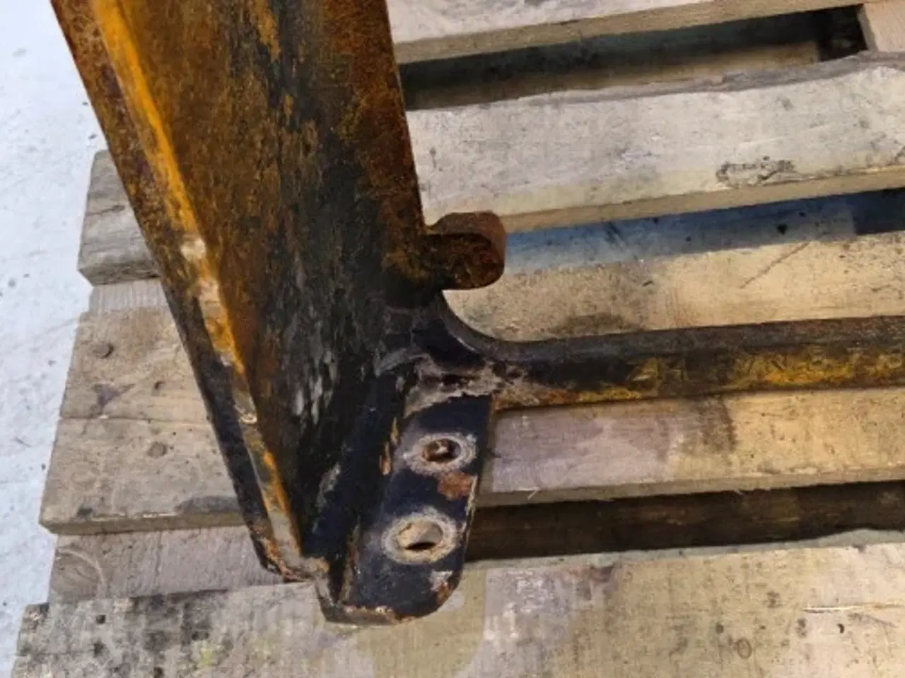 Billede 6 - New Holland LB110 Dæksel 85801362