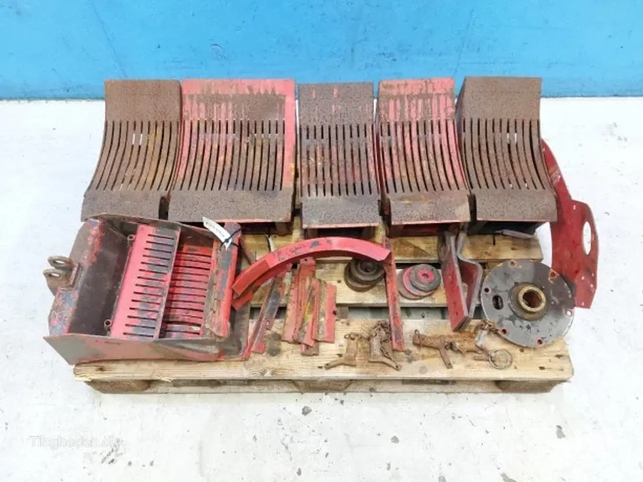 Billede 18 - Hesston 4700 Kniveholder Sæt 63103400 Ollerup Snitter