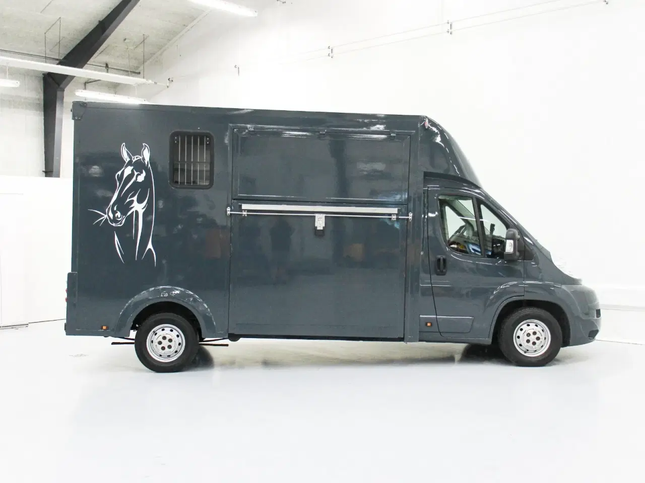 Billede 2 - Peugeot Boxer 335 2,2 HDi 130 Kassevogn L1H1