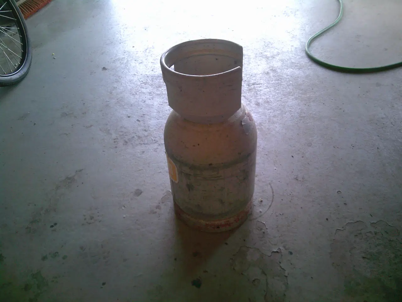Billede 2 - CAMPING ALU. GASFLASKE.