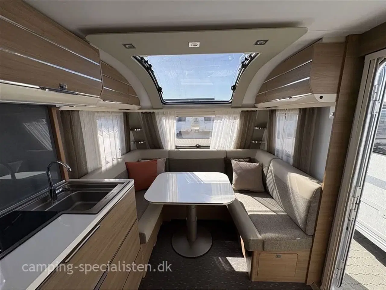 Billede 5 - 2018 - Adria Adora 522 UP ALDE Supreme edition   Adria Adora 522 UP Supreme Edition 2018 - Se den nu hos Camping-Specialisten.dk