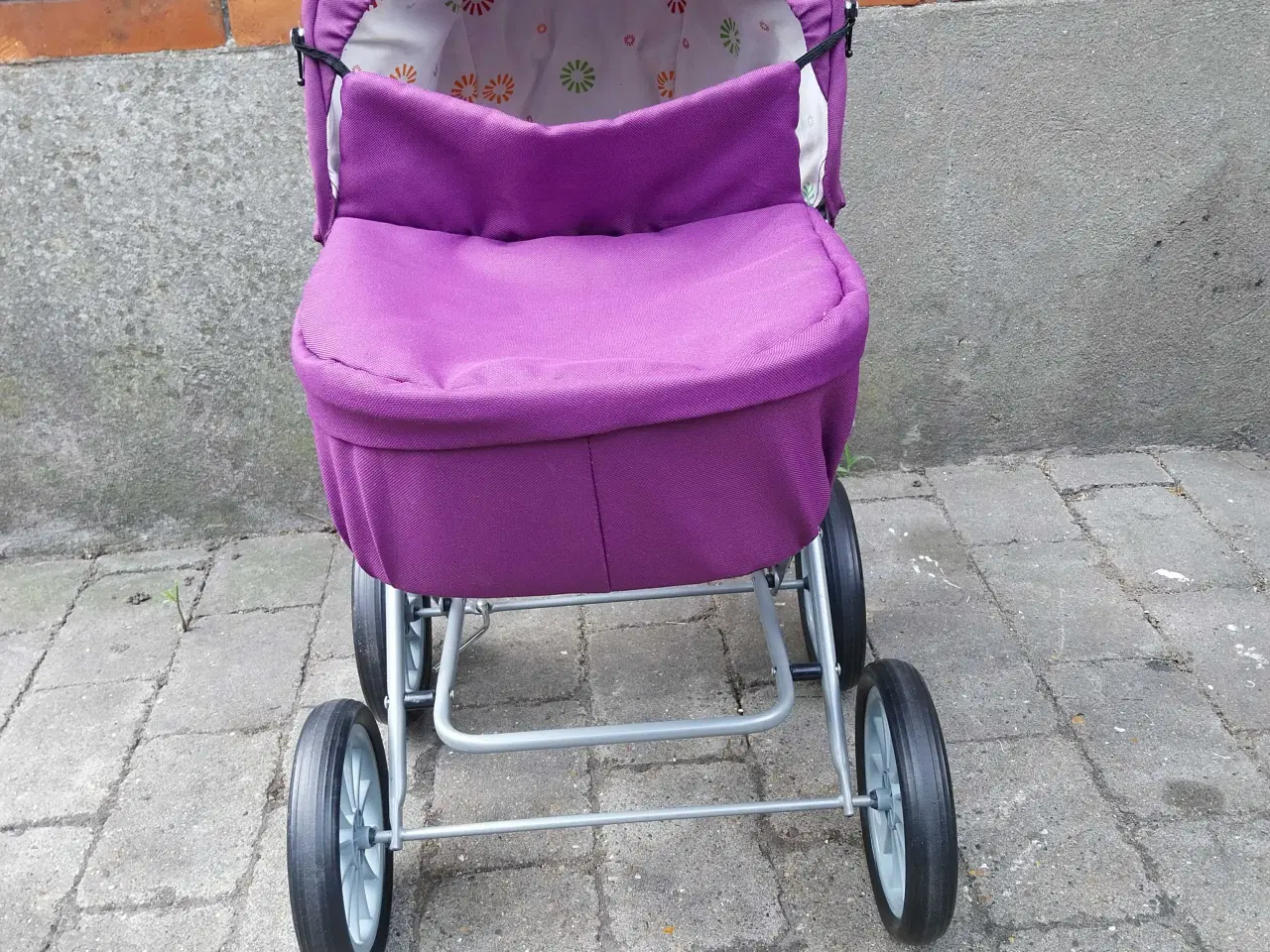 Billede 4 - Brio dukkevogn 