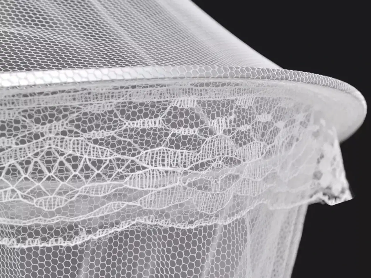 Billede 1 - Myggenet 2 stk. rundt 56 x 325 x 230 cm