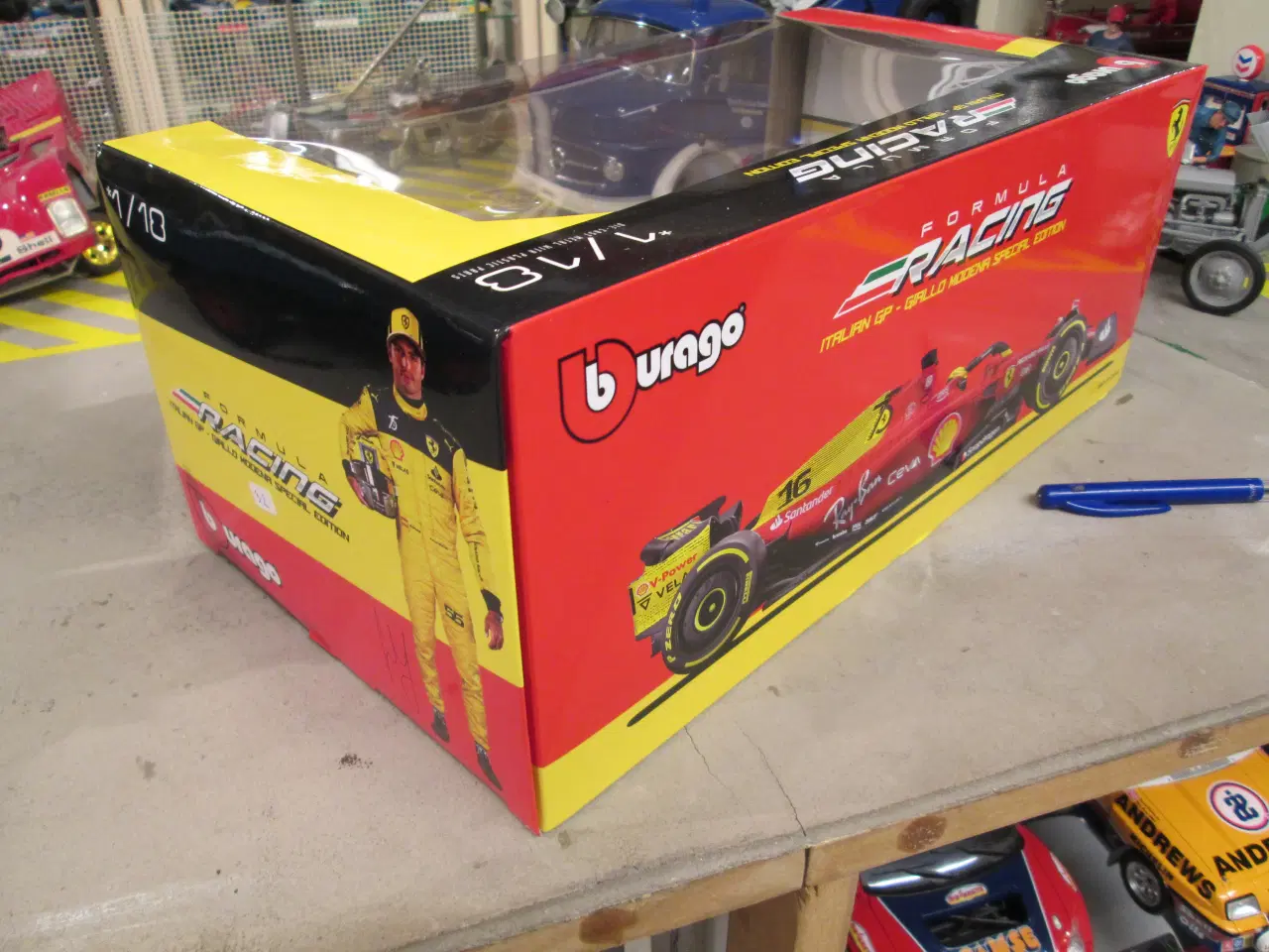 Billede 3 - Modelbil  Ferrari F1-75   Burago  1:18