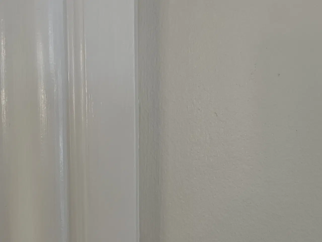 Billede 1 - Flugger maling glans 7, lys sand