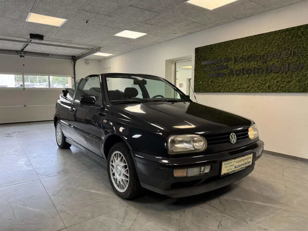 Billede 1 - VW Golf 1,6 100HK Cabr.