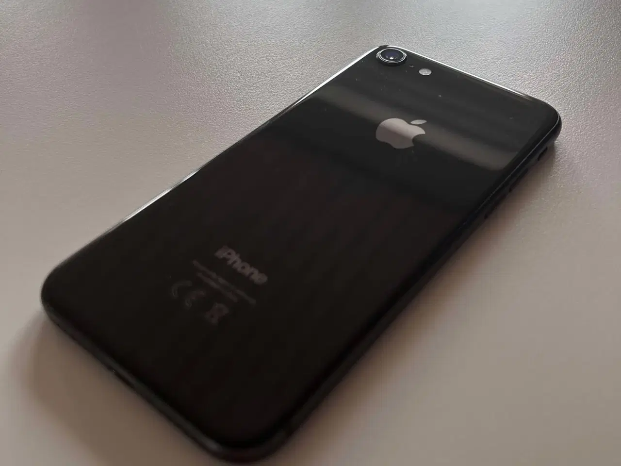 Billede 5 - Apple iPhone 8 - 64 GB, sort