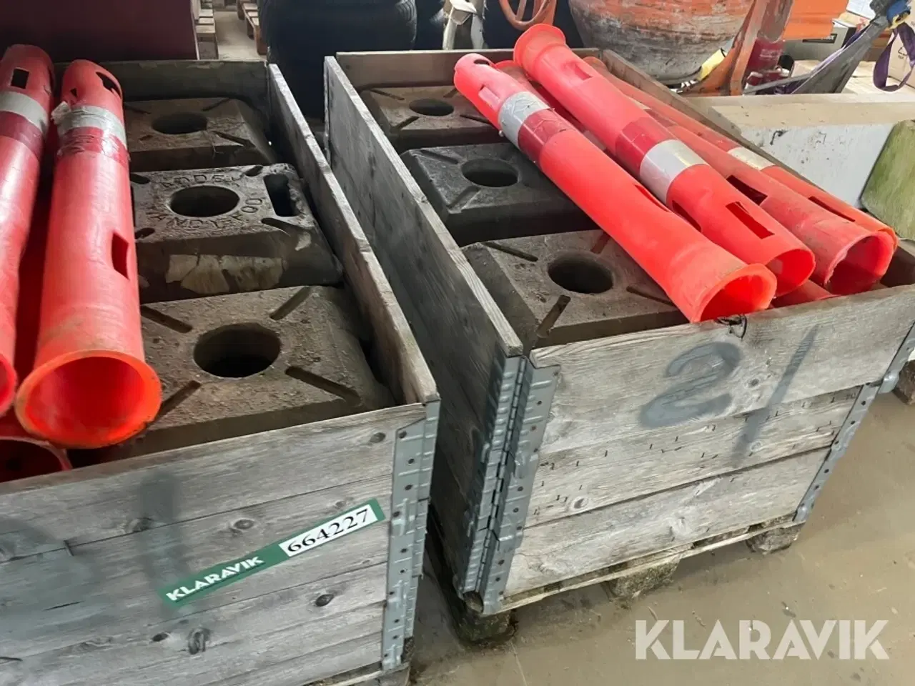 Billede 11 - Trafik kegler og udstyr 4 paller