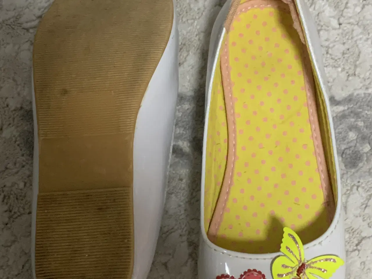 Billede 5 - Pige balletina sko med hjerte og sommerfugl