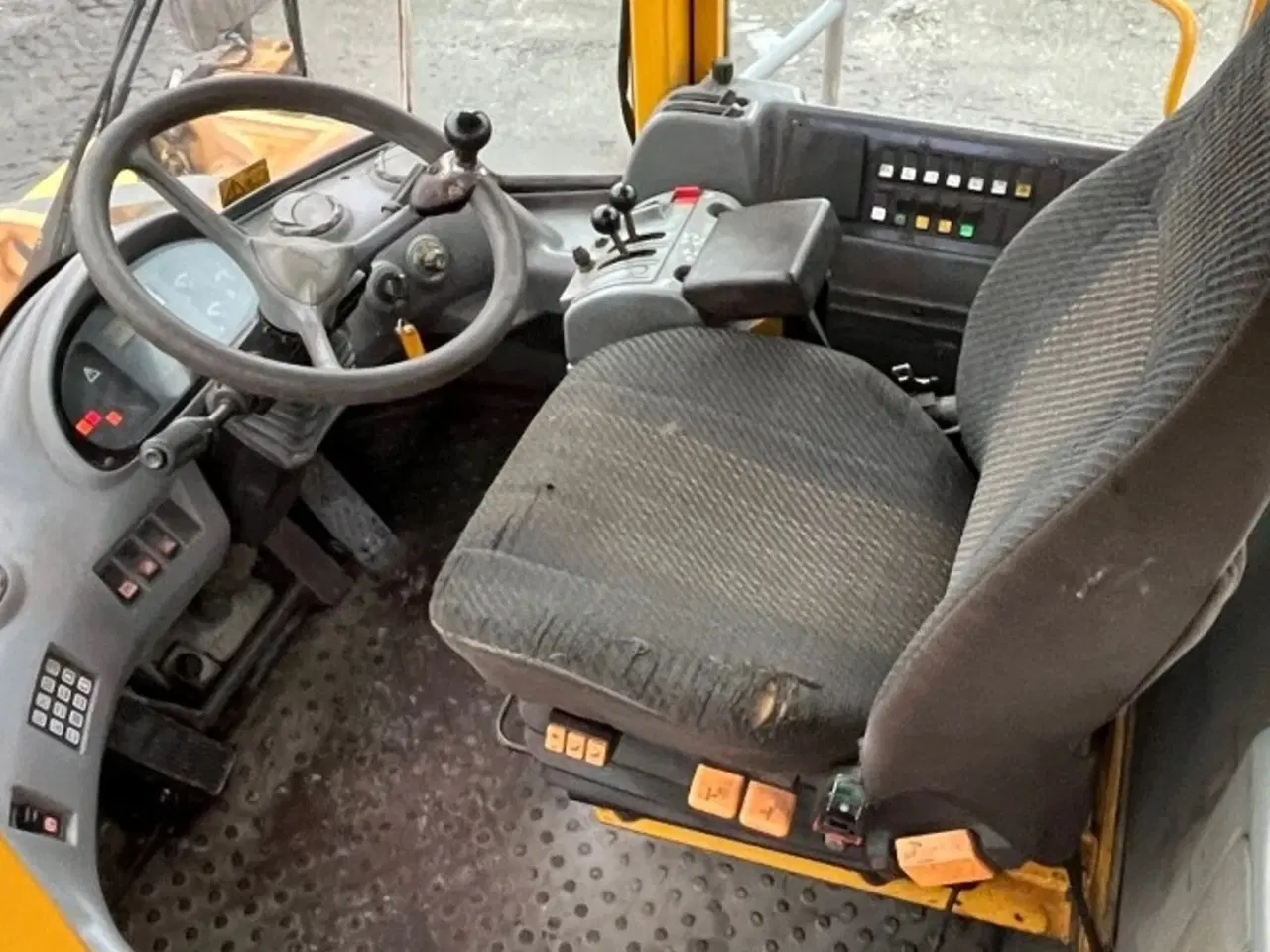 Billede 14 - Volvo L330D Stor ged med 16L motor med 496hk, skovl og centralsmørring.