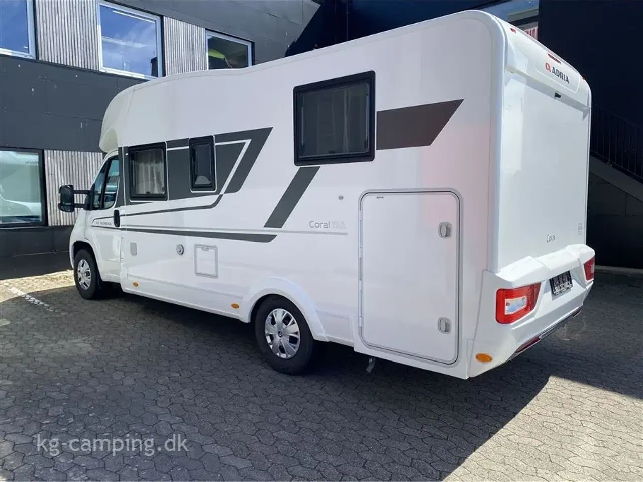 Billede 1 - 2021 - Adria Coral AXESS S600 SL   Særdeles velholdt CORAL Axcess autocamper