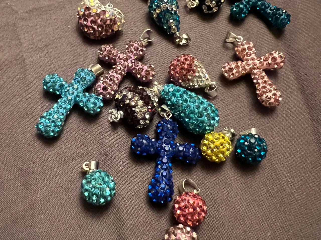 Billede 1 - Smukke nye vedhæng til halskæder