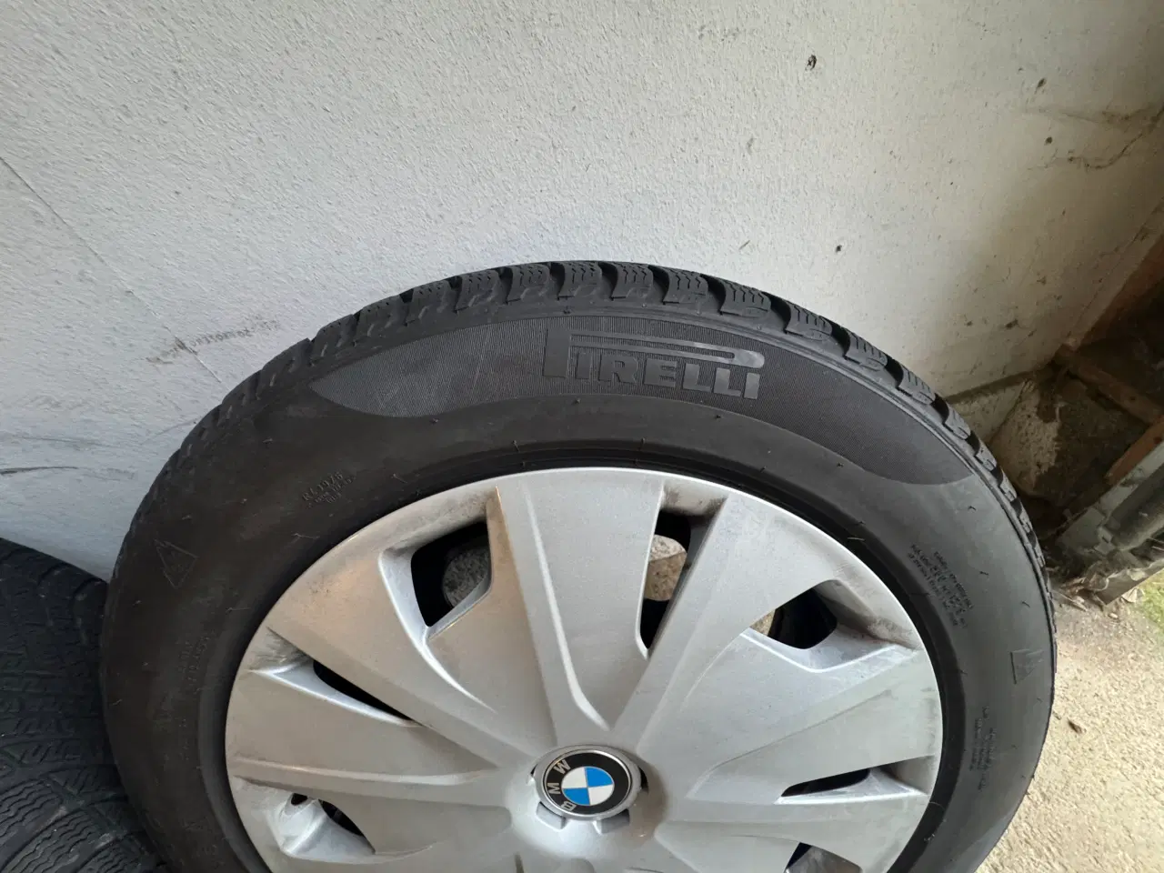 Billede 4 - BMW stålfælg orginal 16 tommer 5x120 med vinterdæk