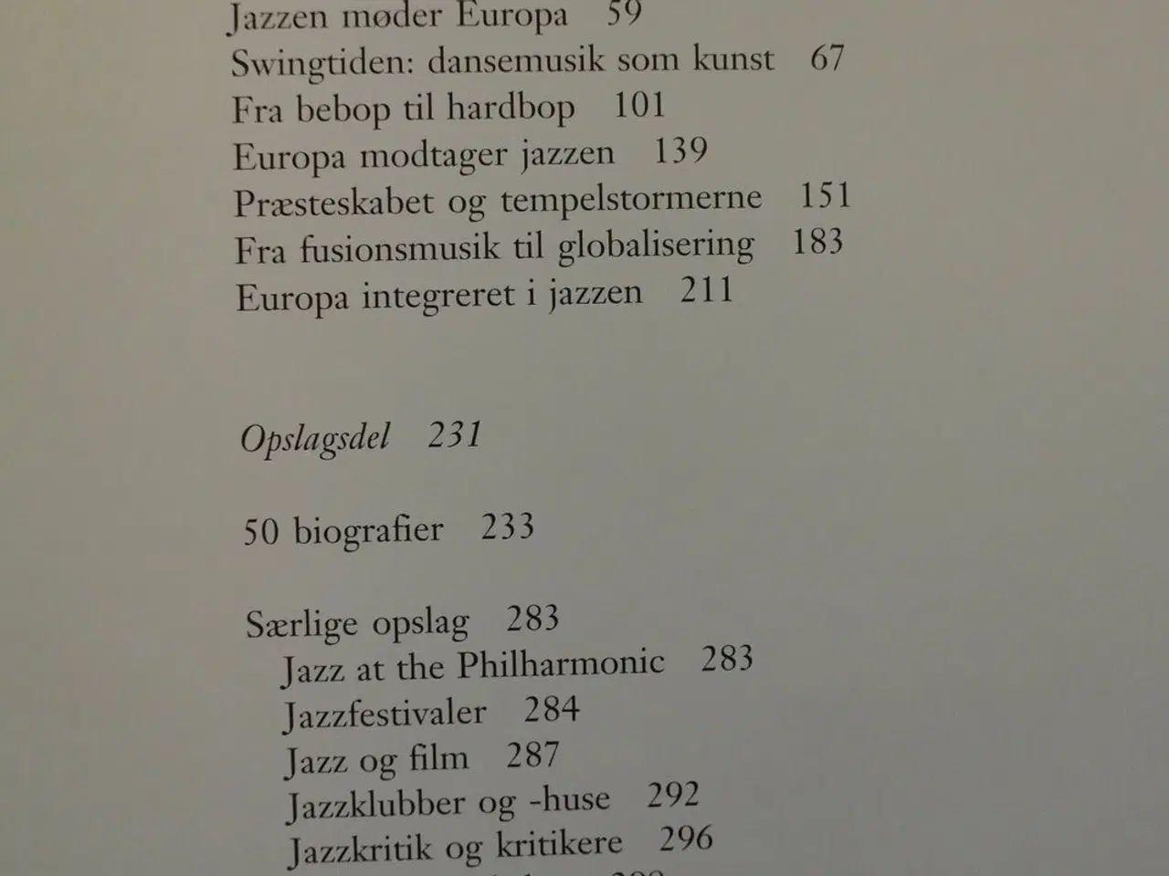 Billede 2 - gyldendals bog om jazz, af finn slumstrup, emne: m