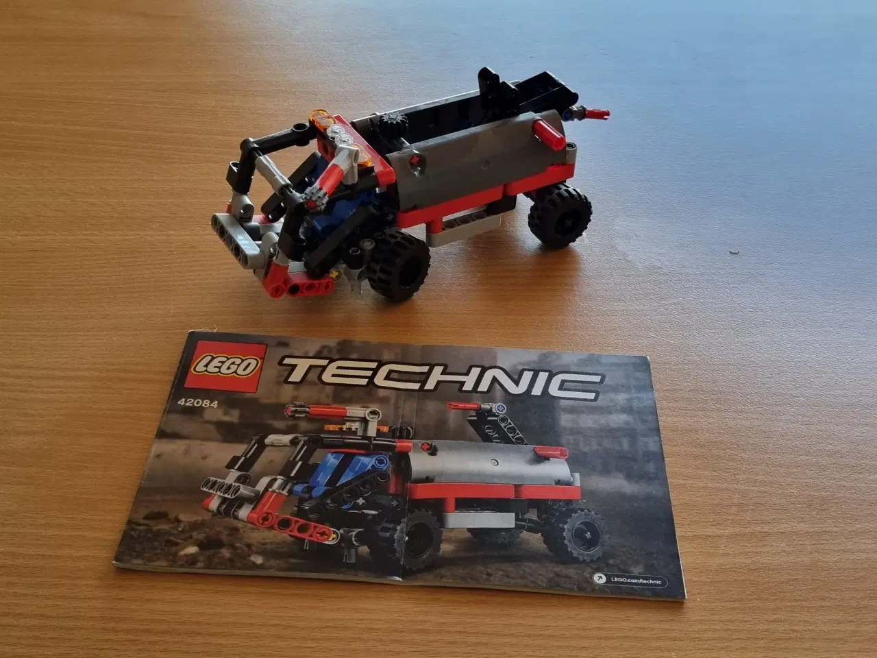 Billede 1 - Lego Technic, Læssefartøj, nr 42084