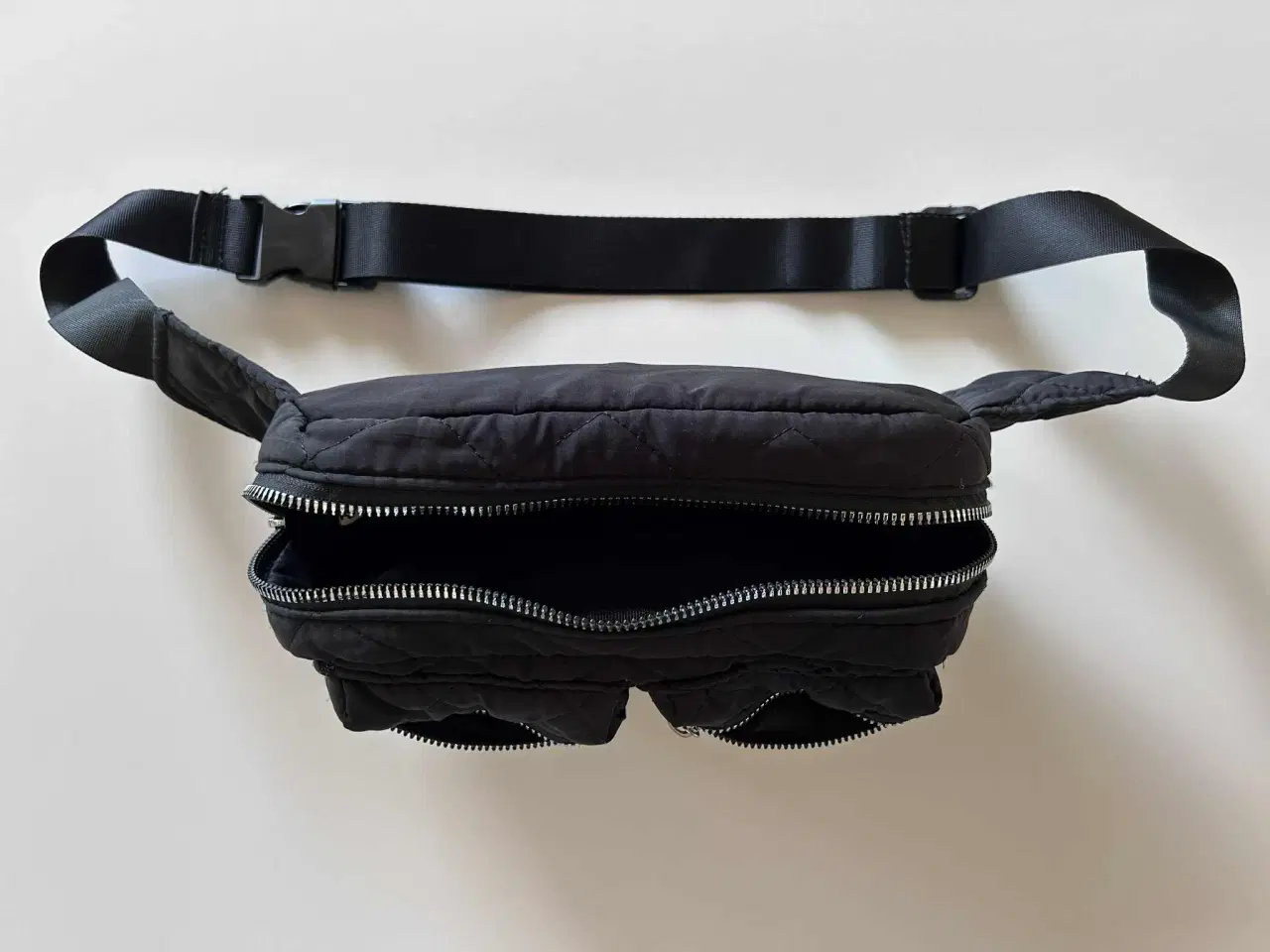 Billede 4 - Tiger bæltetaske // bumbag, sort