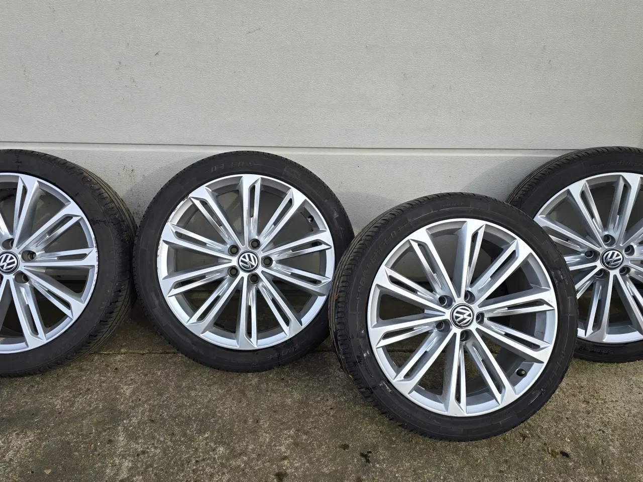 Billede 1 - VW Verona 19" alufælge med dæk