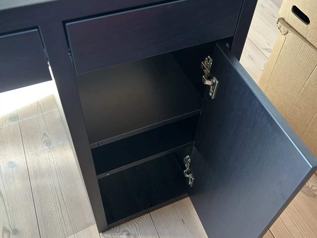 Billede 2 - Skrivebord IKEA model 