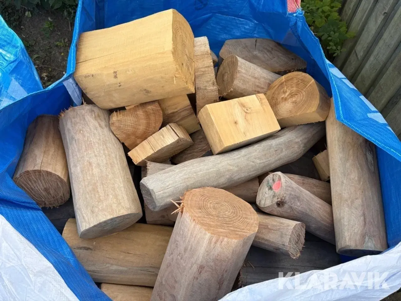 Billede 2 - Træklodser robinie træ - 3 big bags
