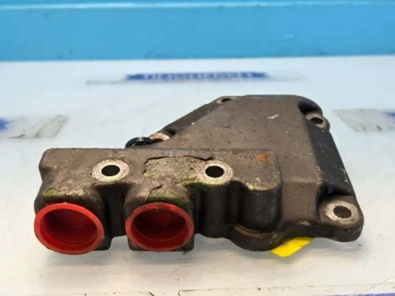 Billede 6 - John Deere  6068   Adapter Til Motoroliefilter   DZ122690