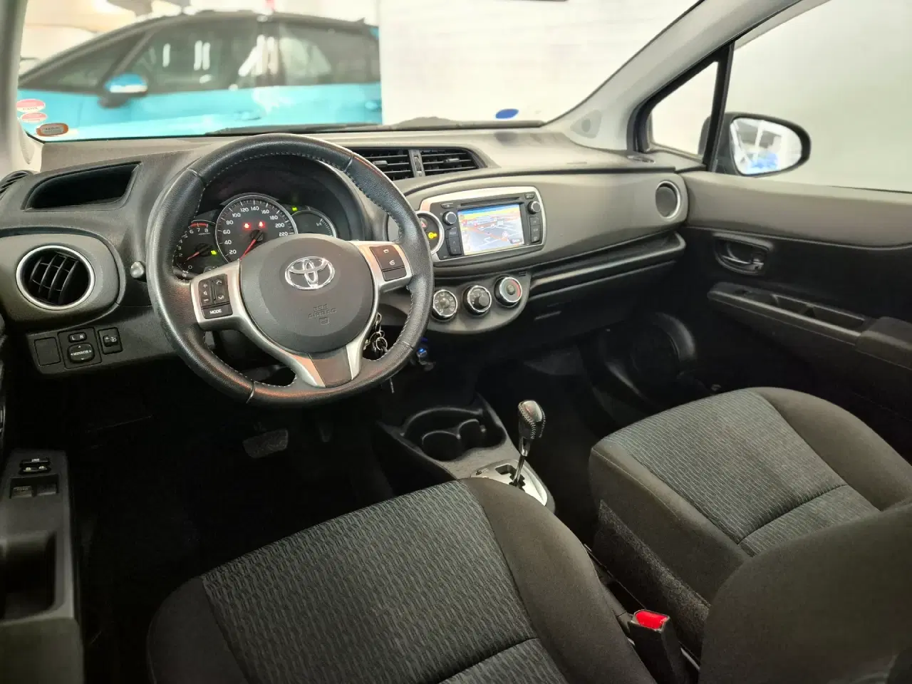 Billede 5 - Toyota Yaris 1,3 CVT 99HK 5d Aut.