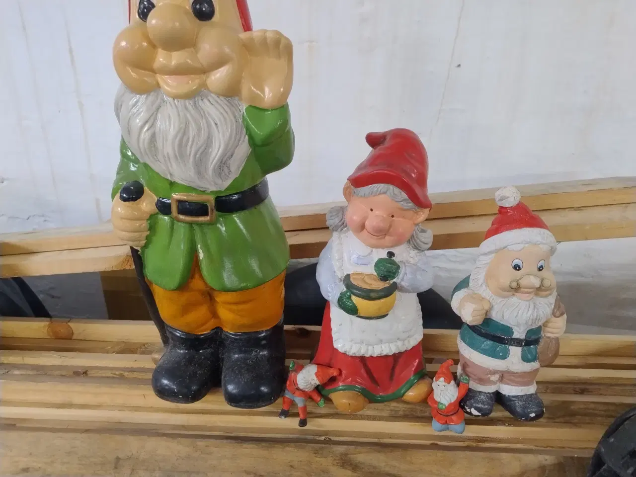 Billede 1 - Julemanden og nisser i metal 