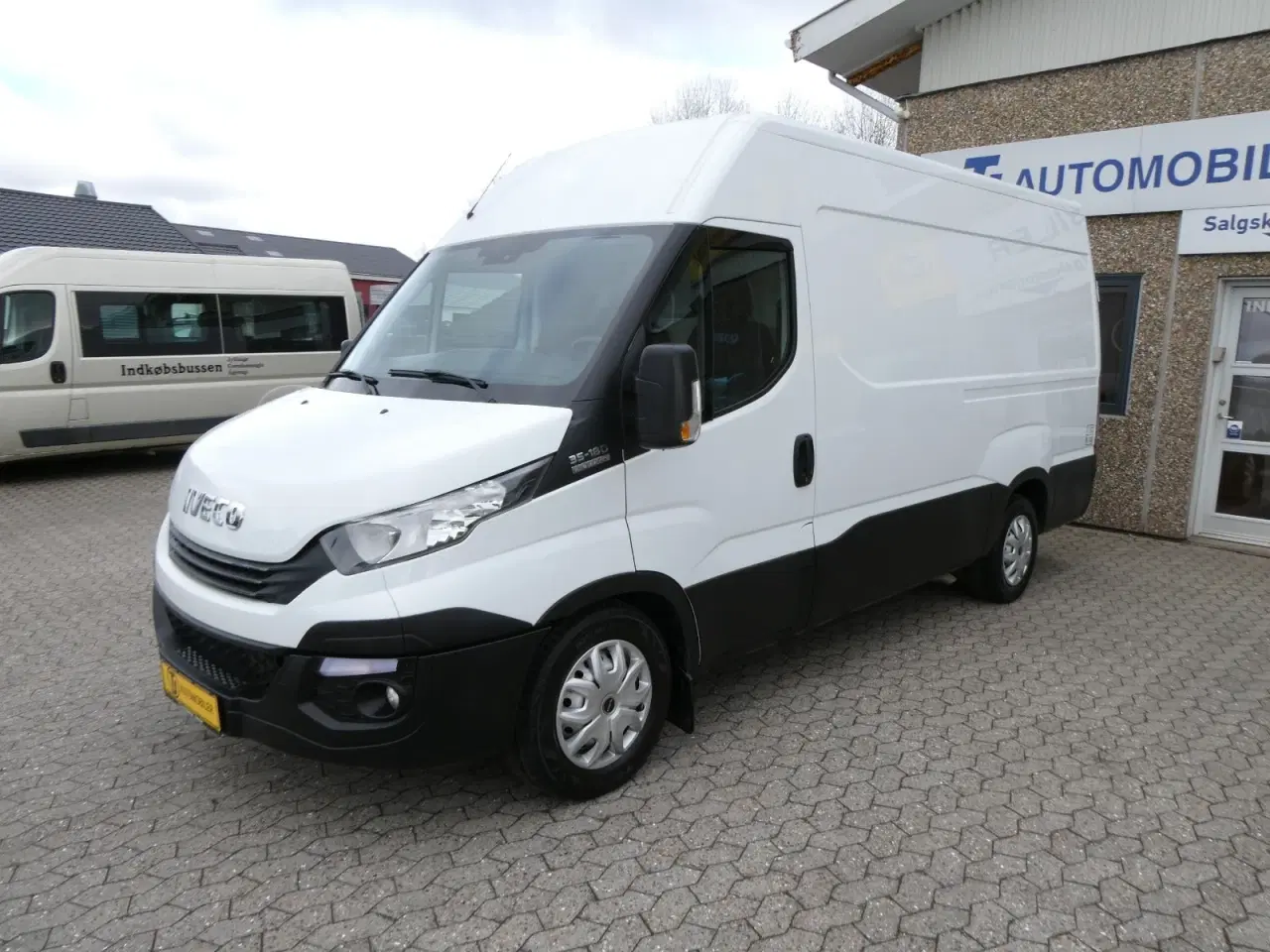 Billede 2 - Iveco Daily 3,0 35S18 12m³ Van AG8