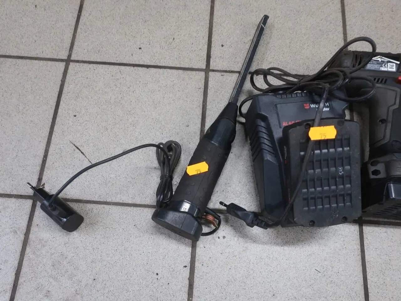 Billede 3 - Skruemaskine, lader samt lampe WURTH