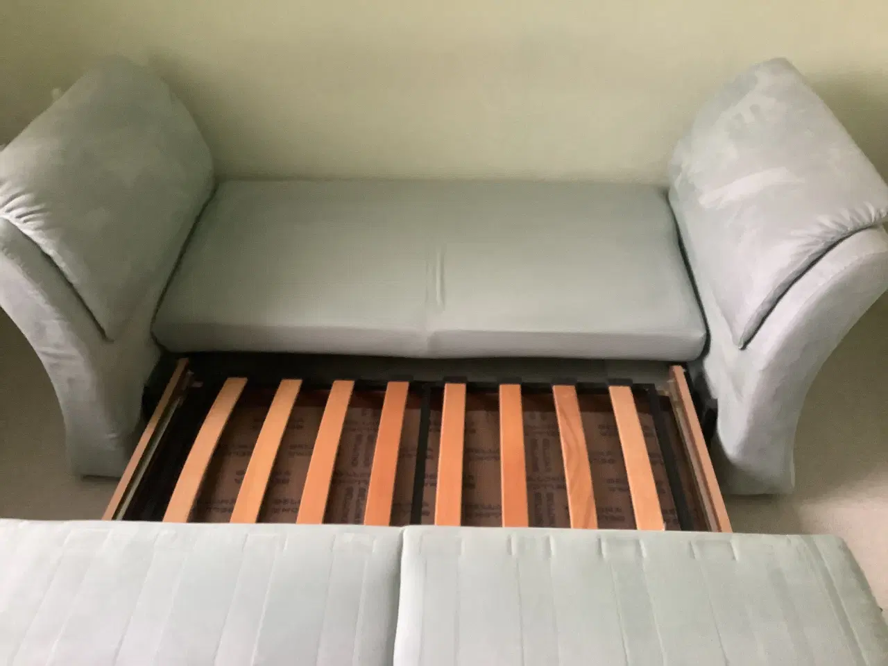 Billede 2 - Sovesofa 2 Per. Udslået 140 X 200 cm brugt men pæn