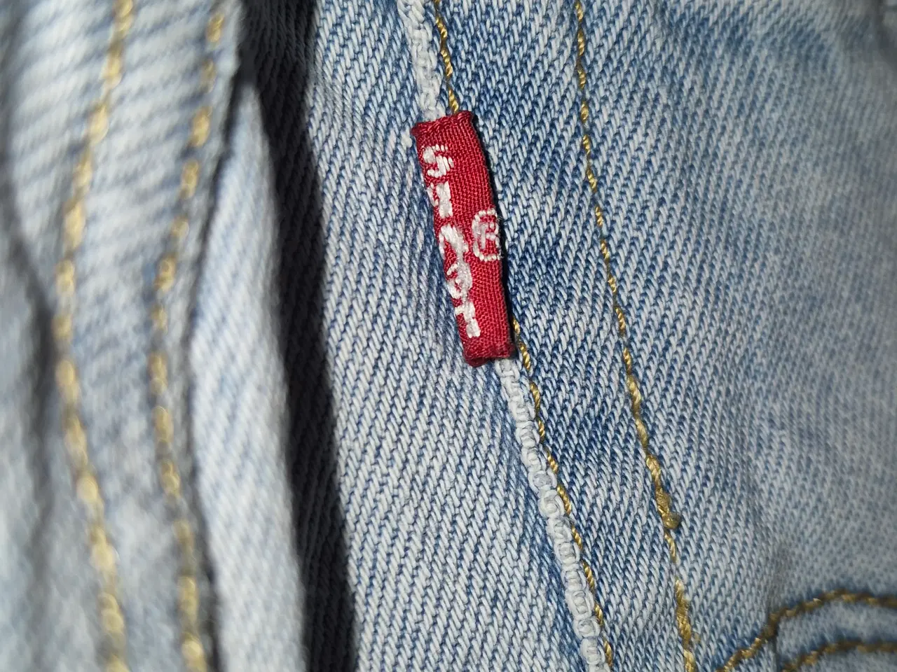 Billede 3 - Levis jeans, str 27