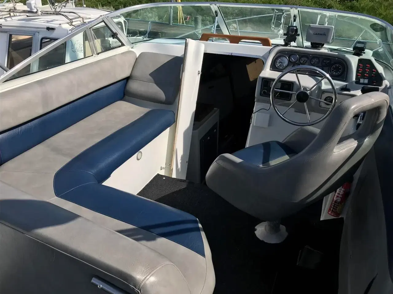Billede 2 - Rinker Fiesta Vee 260 (nu på land)
