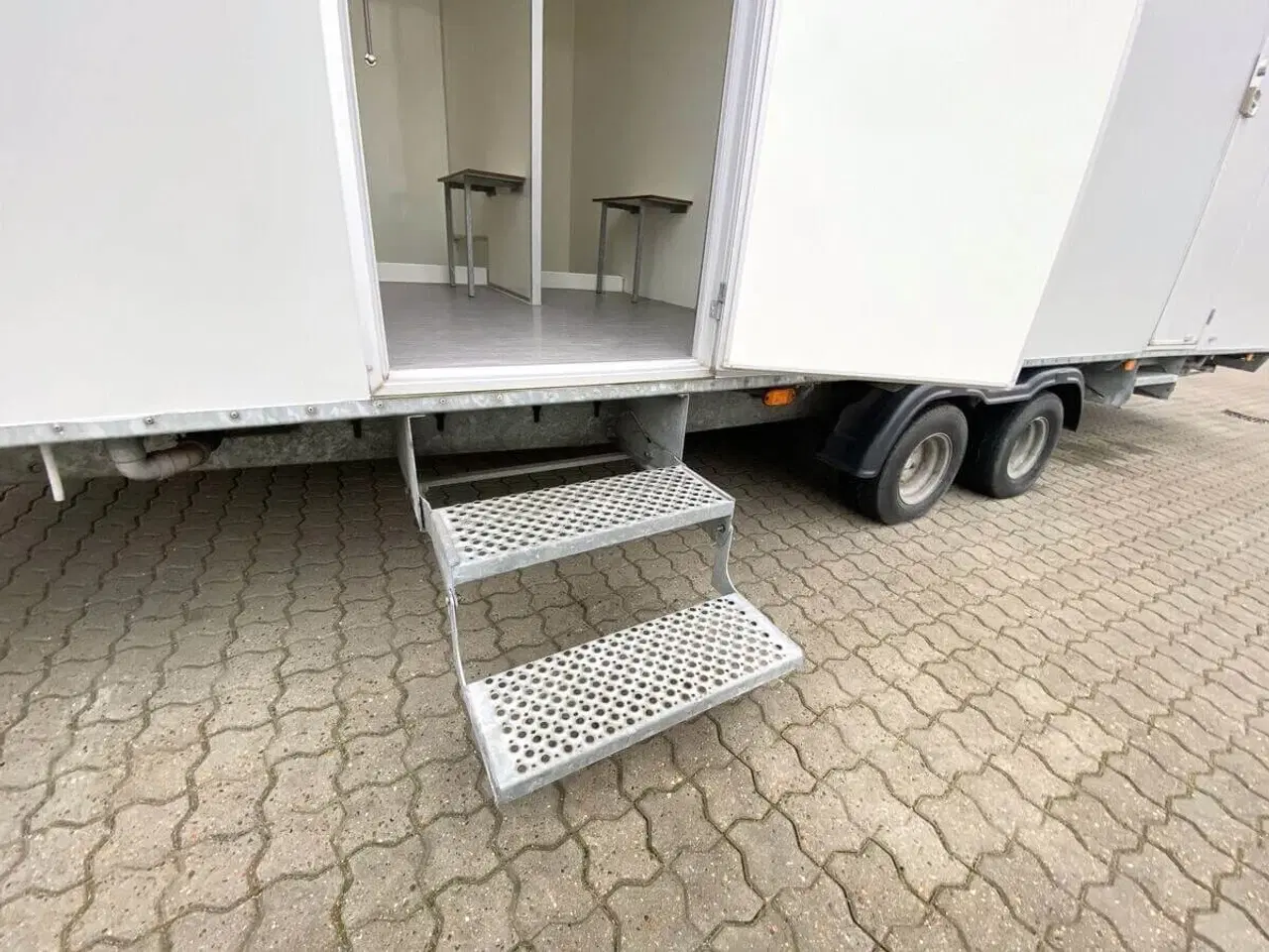 Billede 7 - Toilet-badvogn 2x4 bad med oliefyr