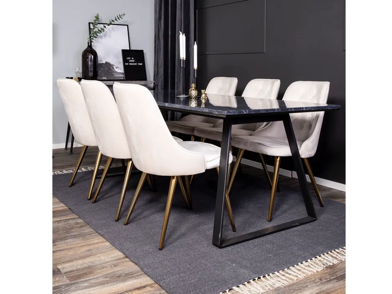 Billede 3 - Spisebordestole det er næsten som ny 