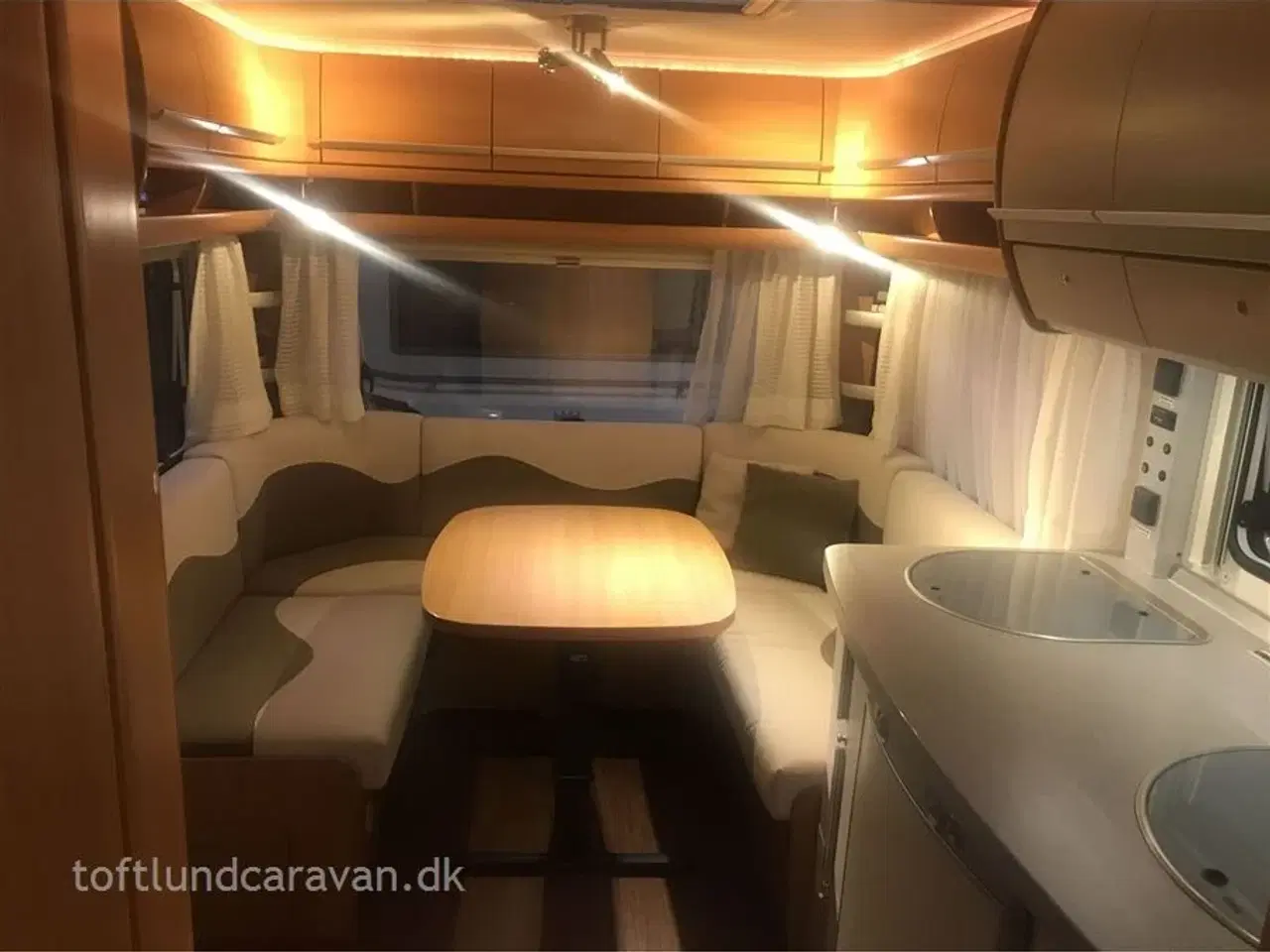 Billede 3 - 2009 - Fendt Saphir Style 510 TFB   Top udstyret  m/MOVER, EL støtteben, Gulvvarme mv. Meget velholdt vogn. Stor lasteevne.